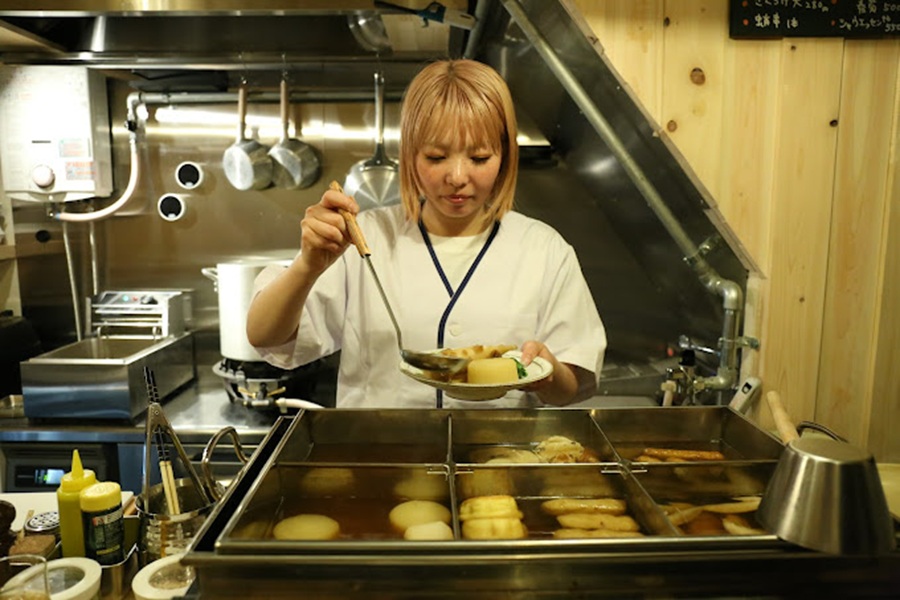 坂上さちこ　店内③